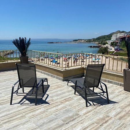 First Line On The Beach Cosy Sea Paradise Apartments Kavarna Kültér fotó