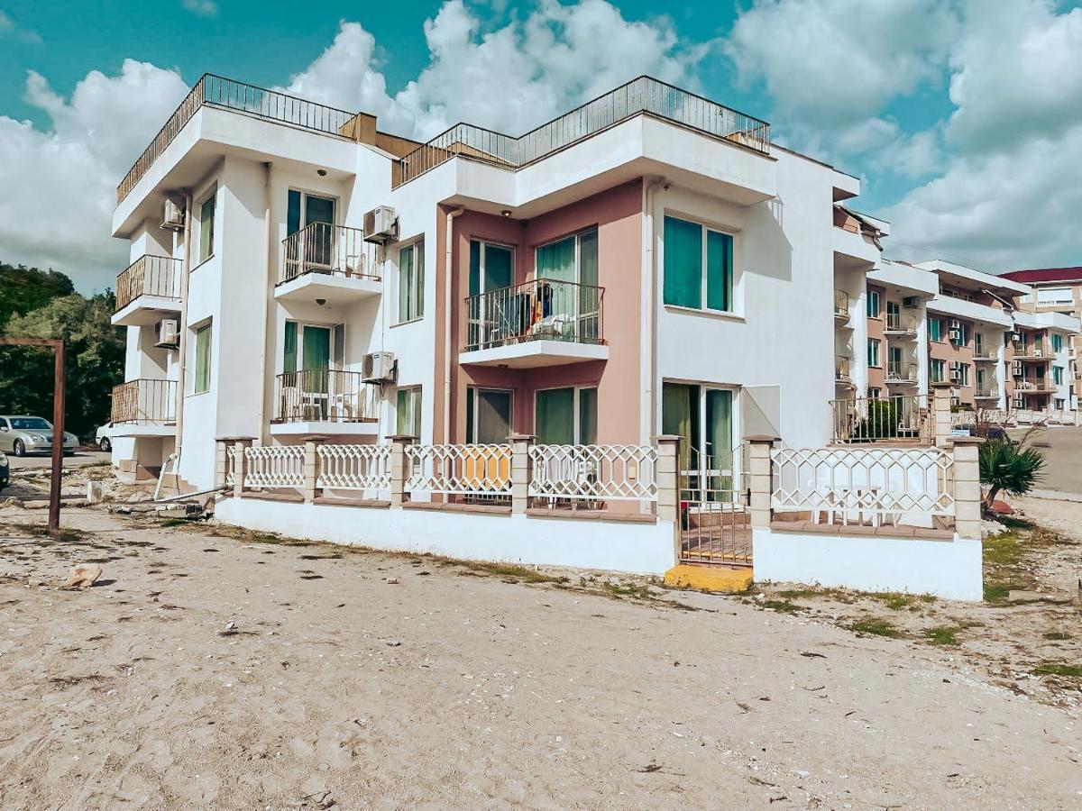 First Line On The Beach Cosy Sea Paradise Apartments Kavarna Kültér fotó