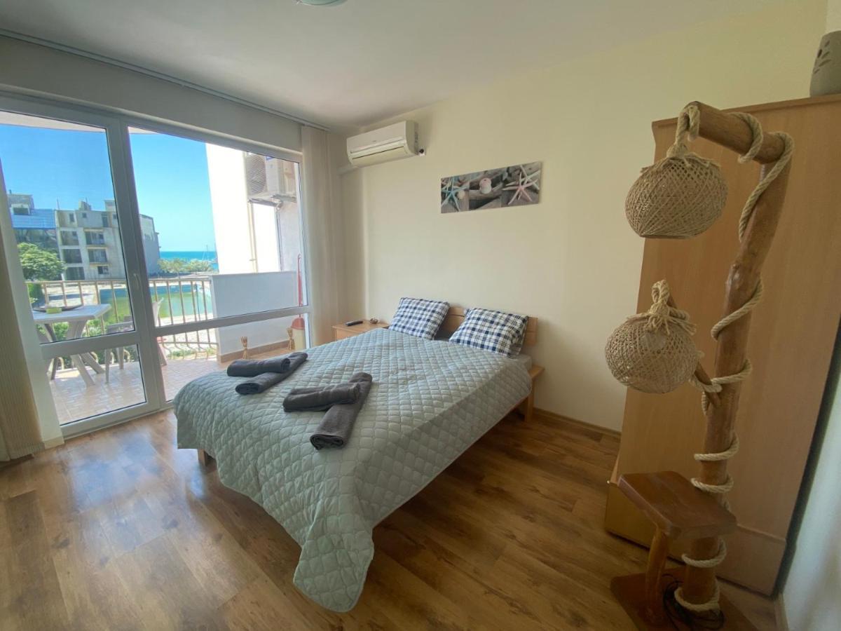 First Line On The Beach Cosy Sea Paradise Apartments Kavarna Kültér fotó