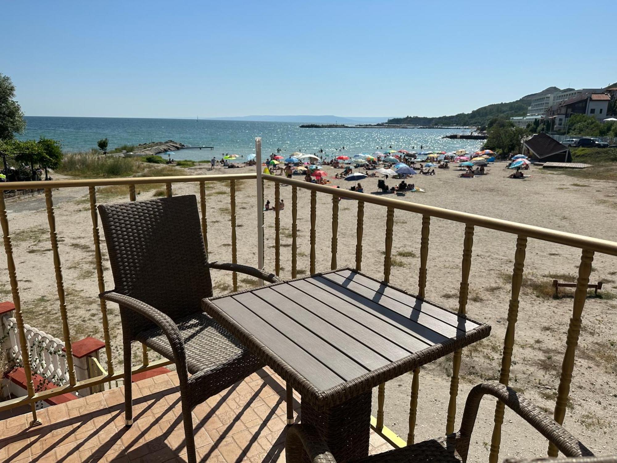 First Line On The Beach Cosy Sea Paradise Apartments Kavarna Kültér fotó