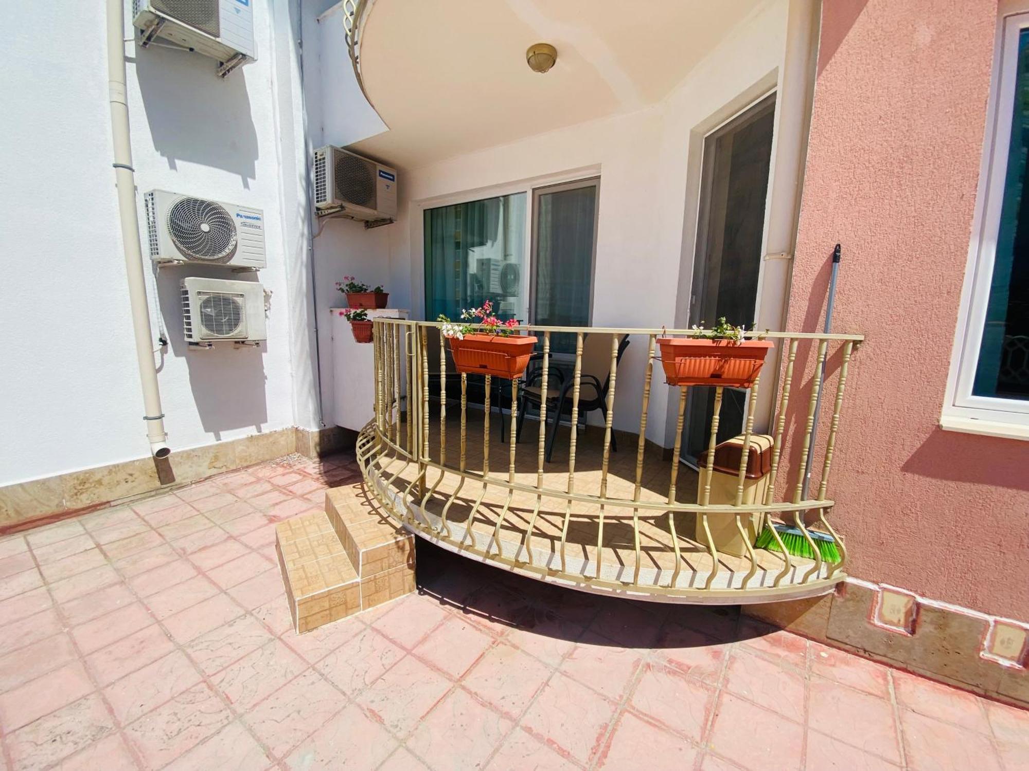 First Line On The Beach Cosy Sea Paradise Apartments Kavarna Kültér fotó